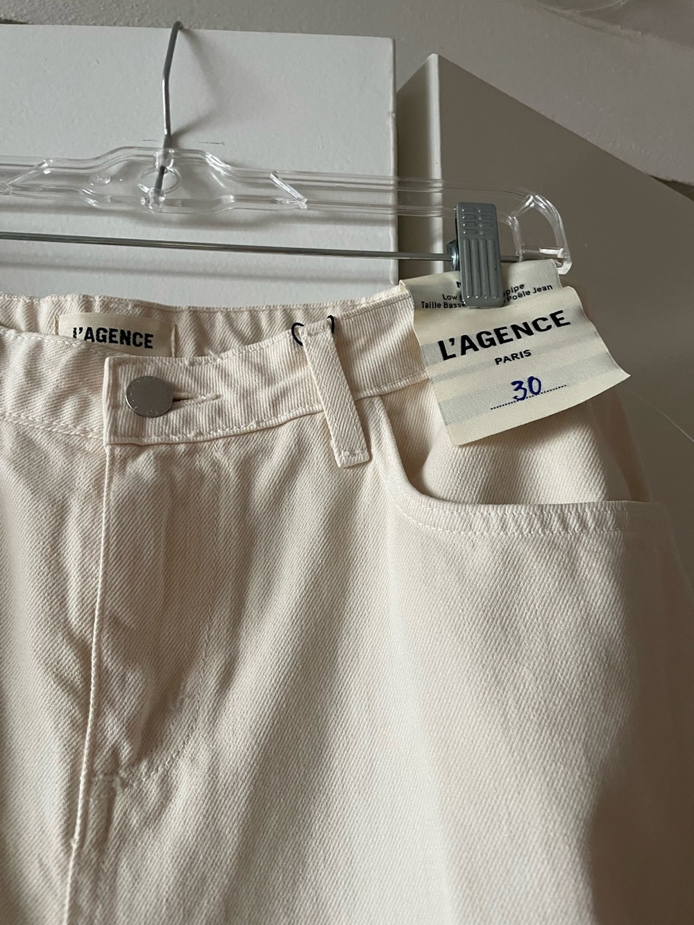 L'AGENCE Off-White Straight-Leg Jeans. Style Milana.
